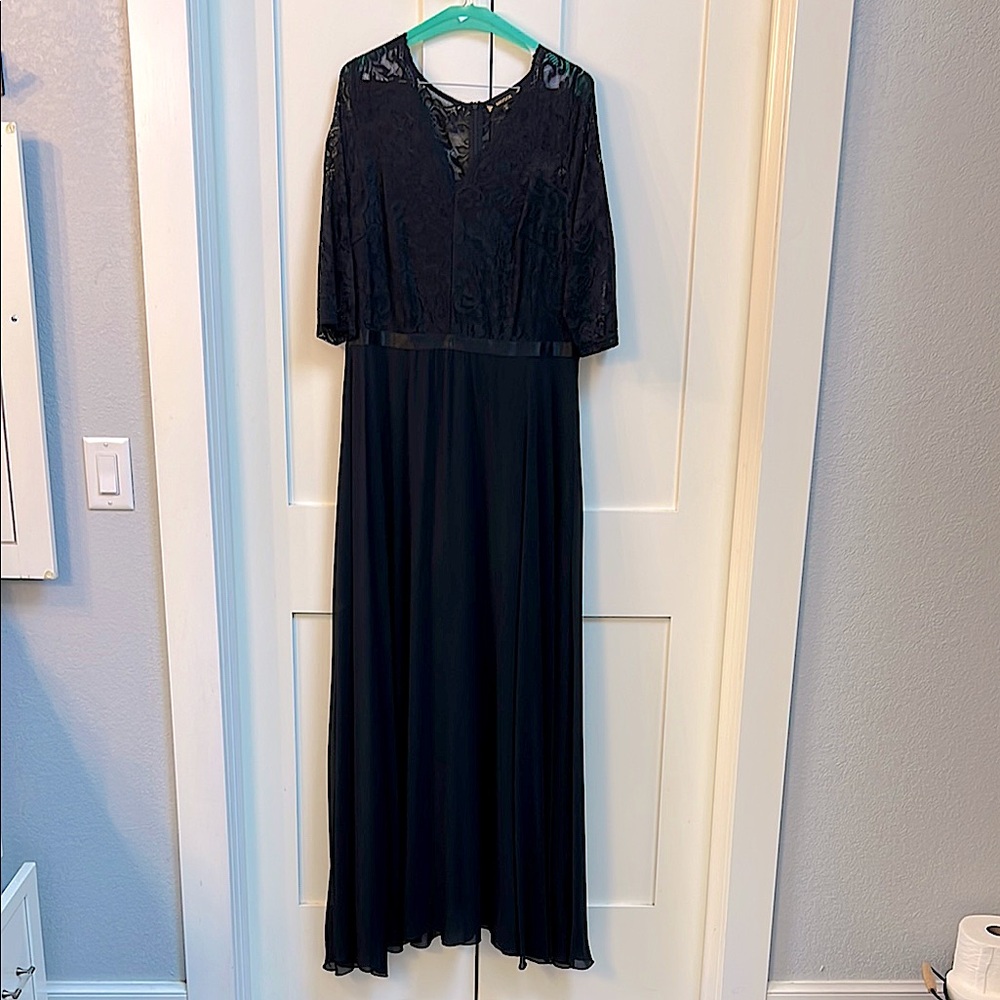 Miusol Black 2/3 Sleeve floor length Gown for Weddings